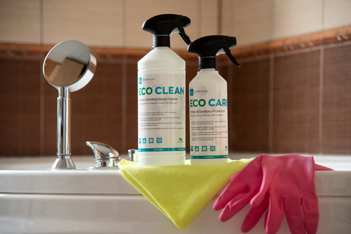 Tub & shower cleaning: deep residential cleaning in Charlotte, NC